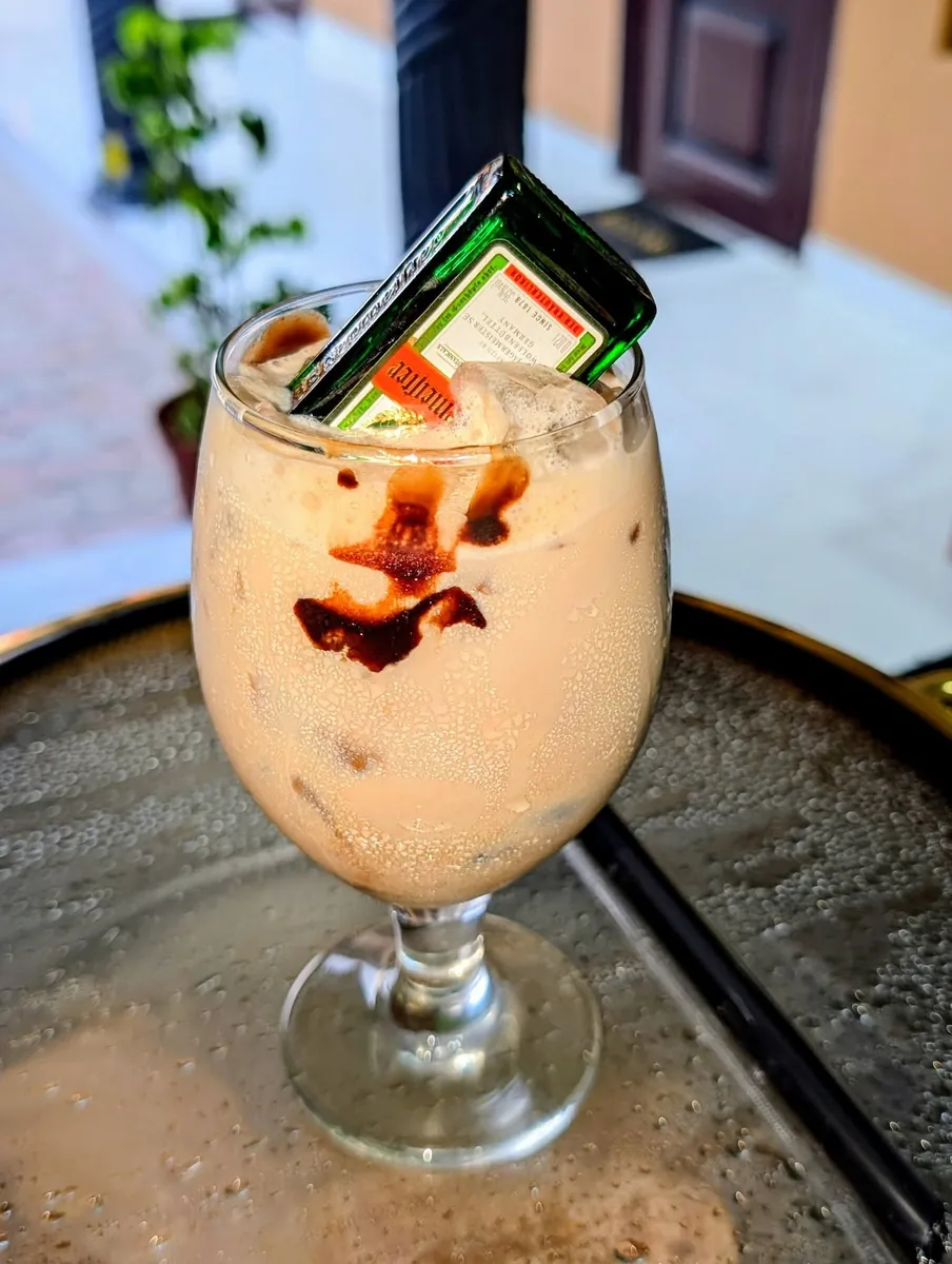 Refreshing drinks at the Likaka bar